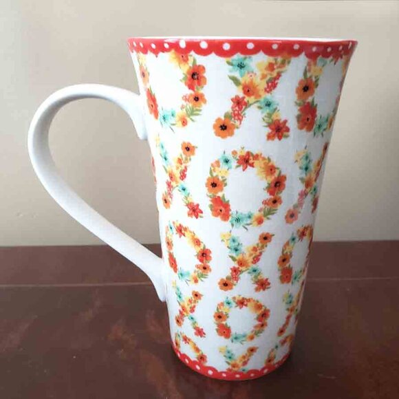 Rarely Used 222 Fifth Porcelain Mug Cup Floral XOXO Pattern 16 oz - Picture 2 of 3